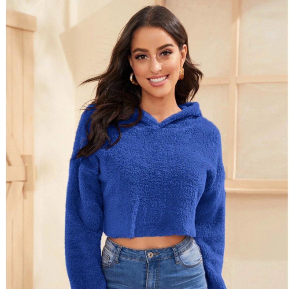 NWOT - Drop Shoulder Crop Teddy Hoodie